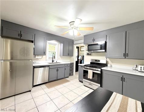 3417 Kneirim Drive Lorain OH 44053