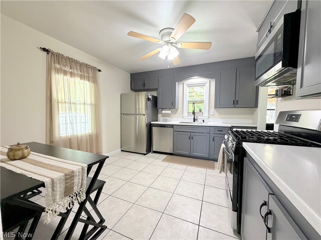 3417 Kneirim Drive Lorain OH 44053