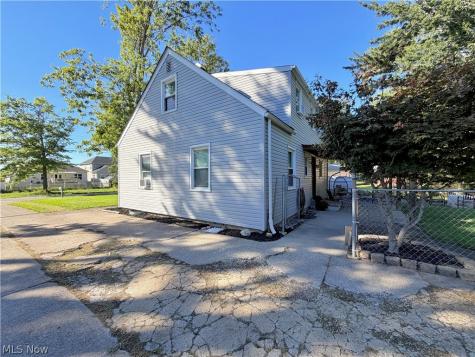 3417 Kneirim Drive Lorain OH 44053