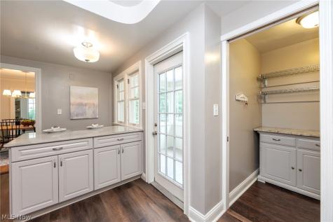 3373 Blanche Avenue Cleveland Heights OH 44118