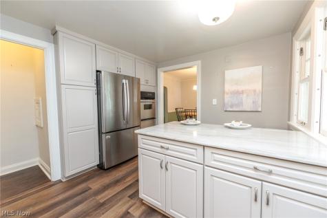 3373 Blanche Avenue Cleveland Heights OH 44118