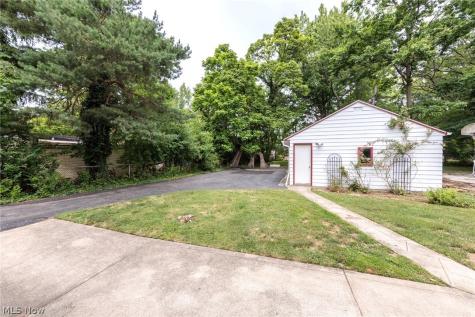 3373 Blanche Avenue Cleveland Heights OH 44118