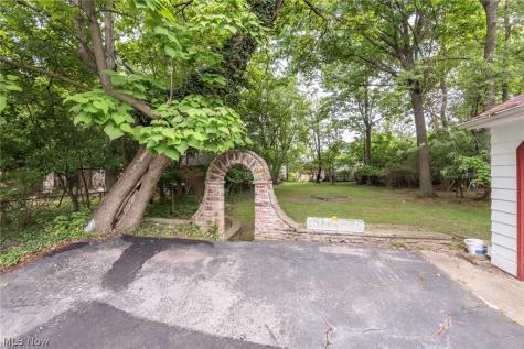 3373 Blanche Avenue Cleveland Heights OH 44118