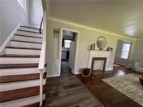 16611 Eldamere Avenue Cleveland OH 44128