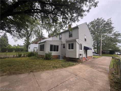 16611 Eldamere Avenue Cleveland OH 44128