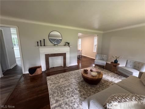 16611 Eldamere Avenue Cleveland OH 44128