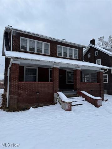 445 Fairgreen Avenue Youngstown OH 44504