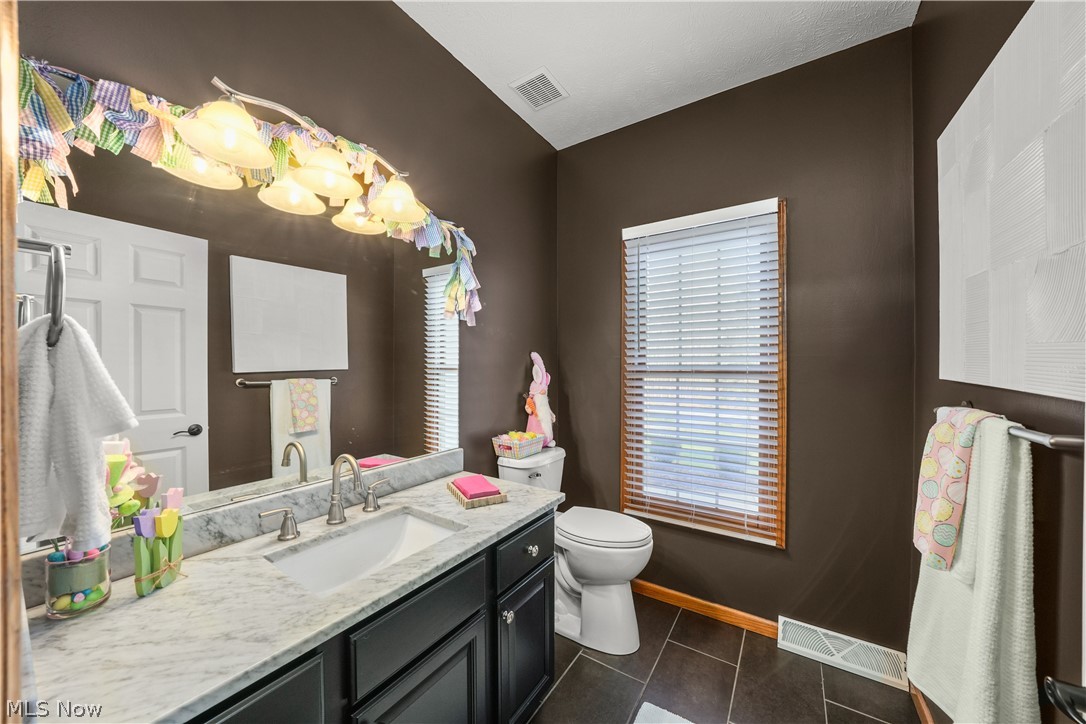 11779 Derbyshire Lane Chagrin Falls OH 44023