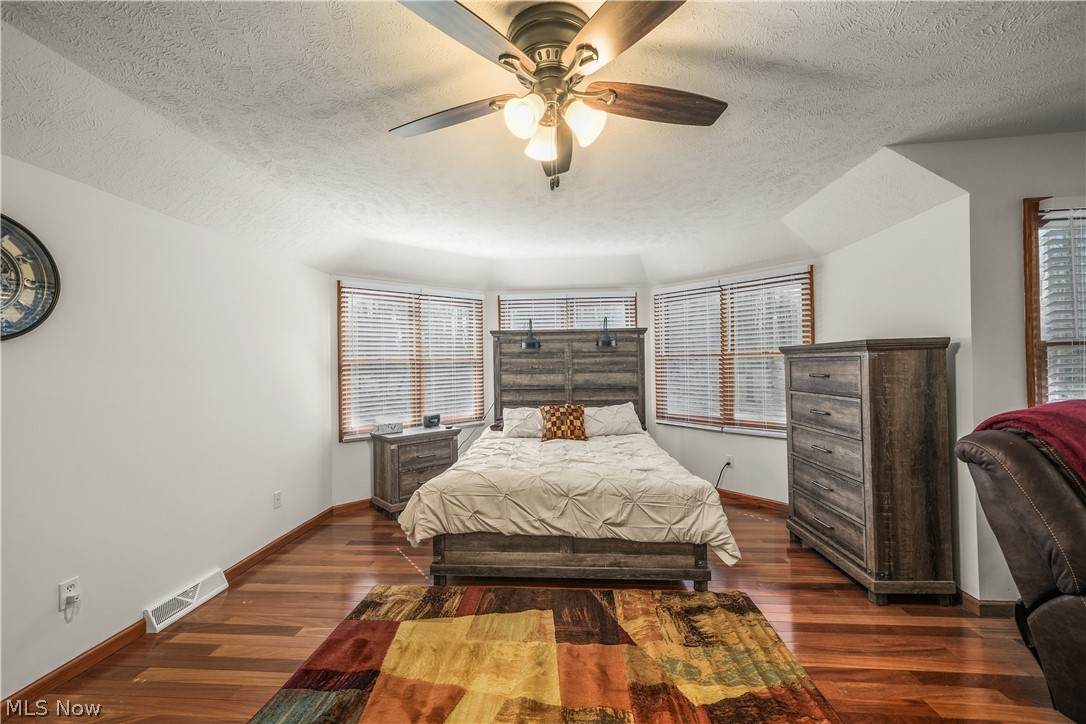 11779 Derbyshire Lane Chagrin Falls OH 44023