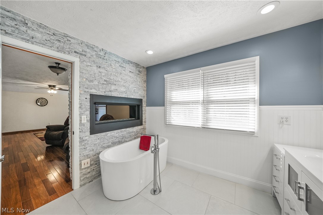11779 Derbyshire Lane Chagrin Falls OH 44023