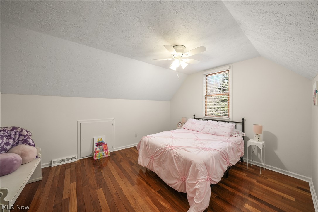 11779 Derbyshire Lane Chagrin Falls OH 44023
