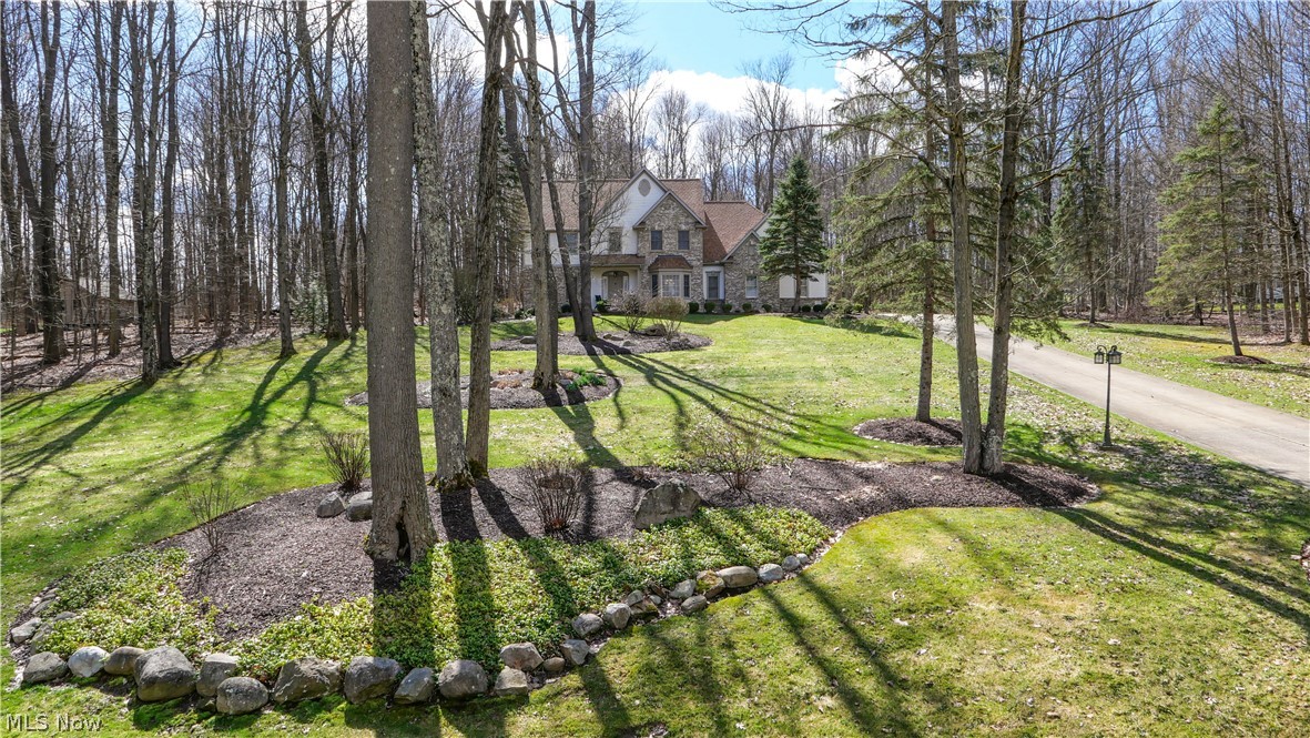 11779 Derbyshire Lane Chagrin Falls OH 44023