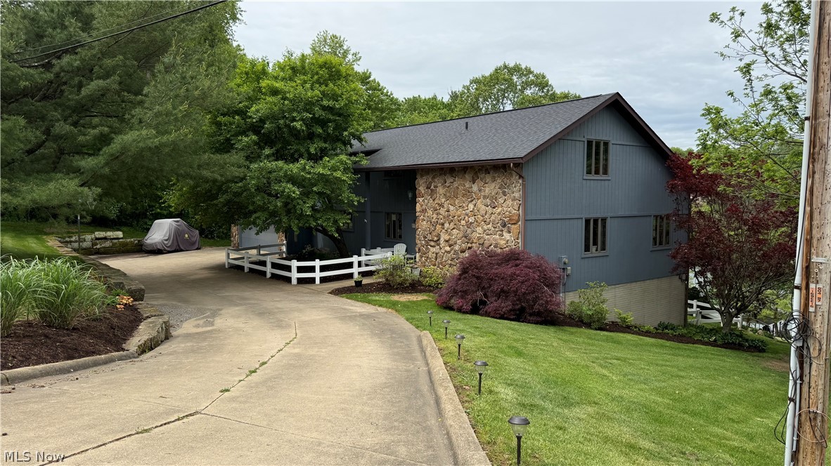3790 E Buckhorn Drive Millersburg OH 44654