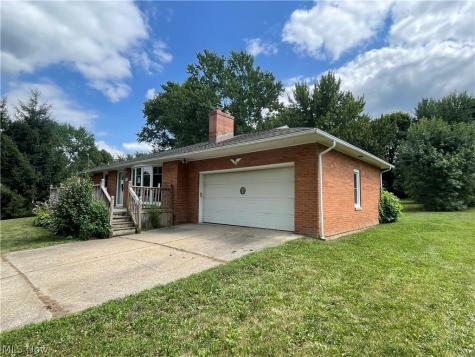 5724 Bonnie Lou Drive New Franklin OH 44319