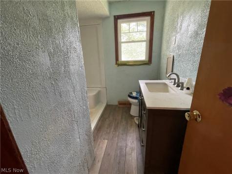 5724 Bonnie Lou Drive New Franklin OH 44319