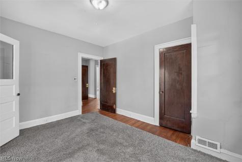3335 Euclid Heights Boulevard Cleveland Heights OH 44118