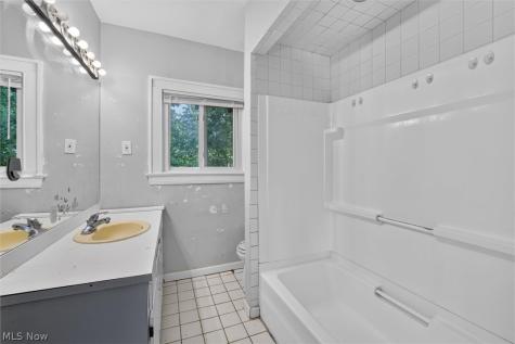 3335 Euclid Heights Boulevard Cleveland Heights OH 44118