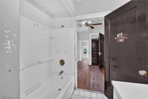 3335 Euclid Heights Boulevard Cleveland Heights OH 44118