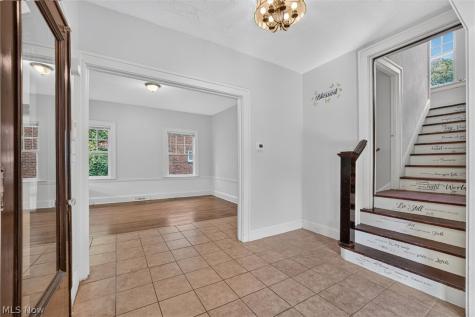 3335 Euclid Heights Boulevard Cleveland Heights OH 44118