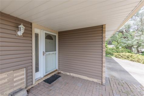 2207 Jacqueline Drive Parma OH 44134