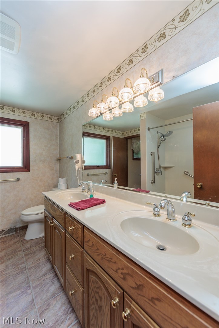 2207 Jacqueline Drive Parma OH 44134