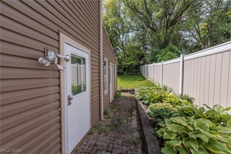 2207 Jacqueline Drive Parma OH 44134