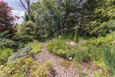2207 Jacqueline Drive Parma OH 44134