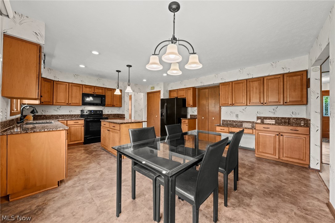 2417 Allen Boulevard Beachwood OH 44122