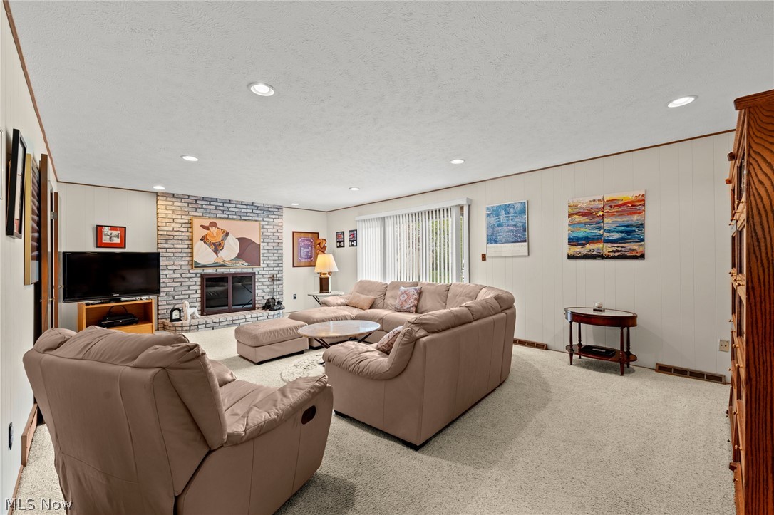 2417 Allen Boulevard Beachwood OH 44122