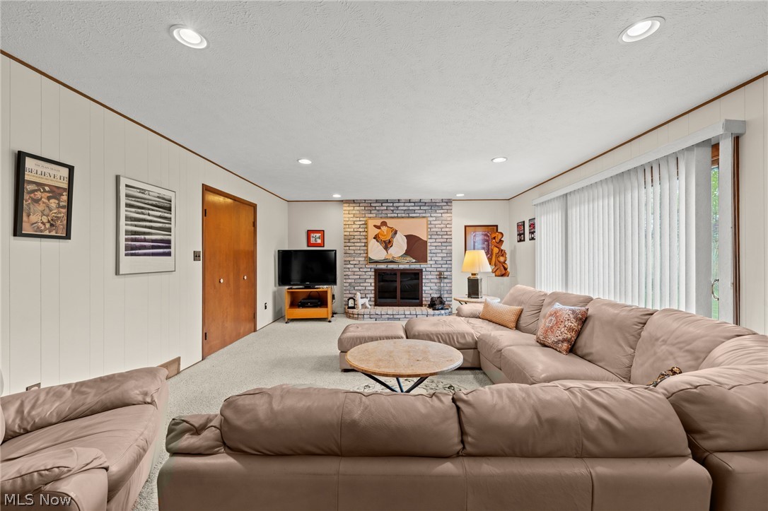 2417 Allen Boulevard Beachwood OH 44122