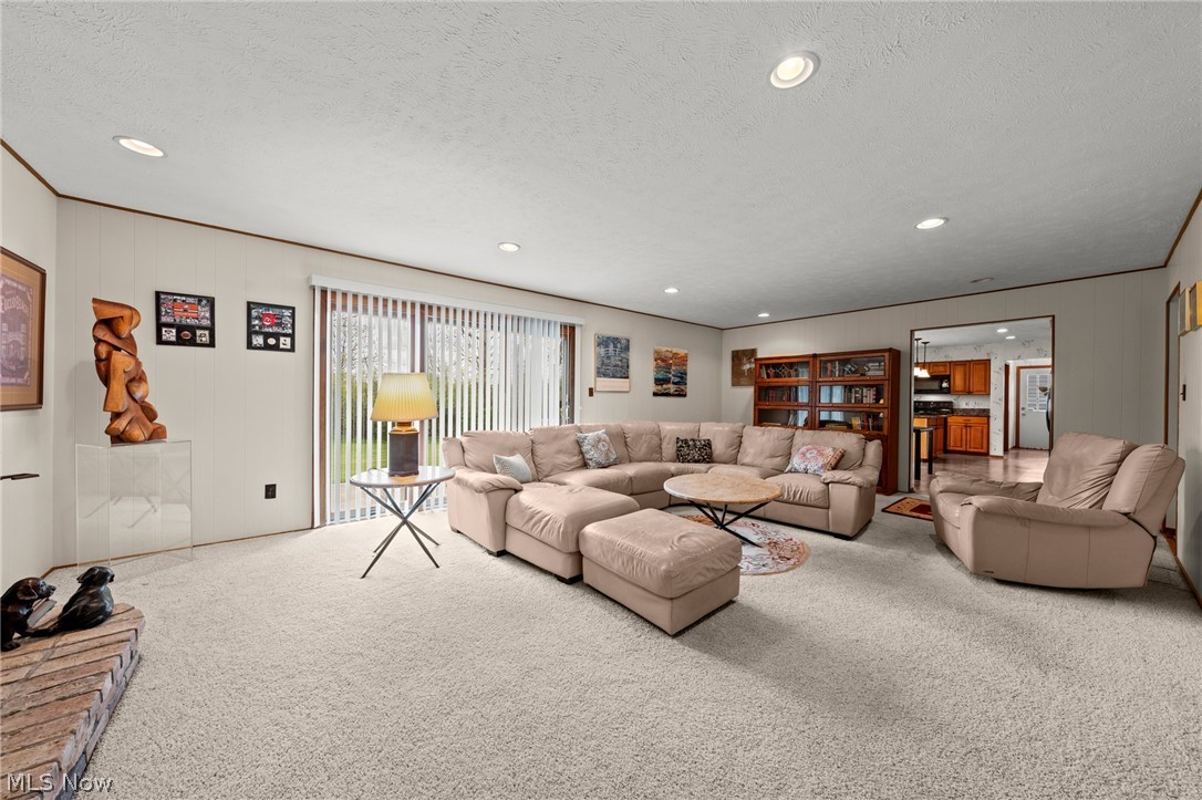 2417 Allen Boulevard Beachwood OH 44122