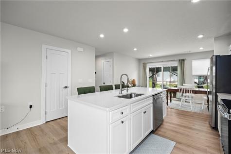 639 Apple Ridge Drive Elyria OH 44035