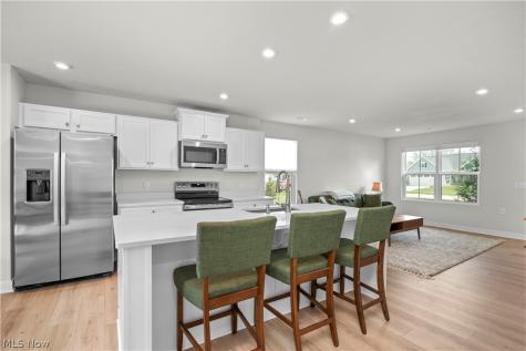 639 Apple Ridge Drive Elyria OH 44035