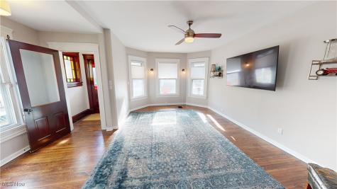 6310 W Clinton Avenue Cleveland OH 44102