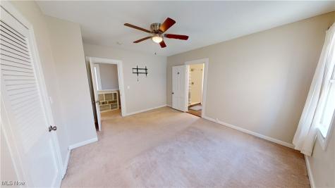 6310 W Clinton Avenue Cleveland OH 44102