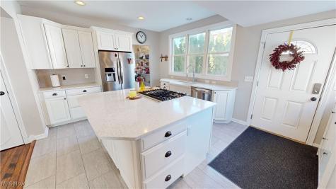 6310 W Clinton Avenue Cleveland OH 44102