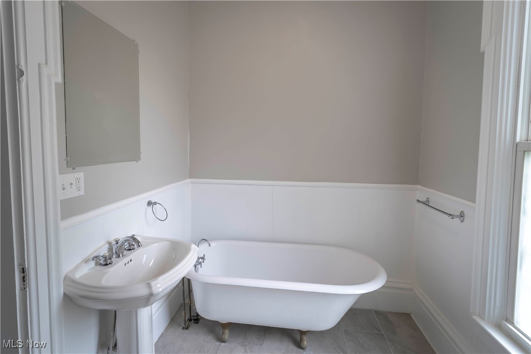 30492 Carlton Avenue Westlake OH 44145