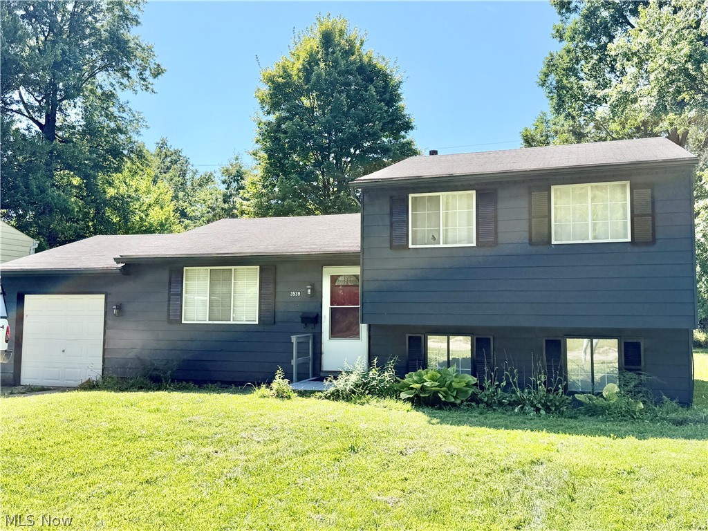 3539 Dunstan Drive NW Warren OH 44485