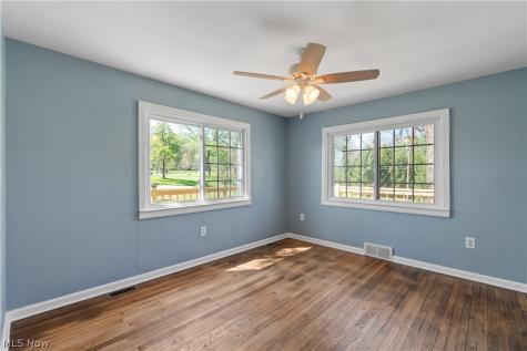 5261 Dailey Road New Franklin OH 44319