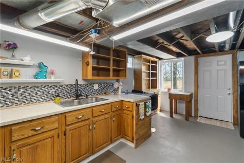 5261 Dailey Road New Franklin OH 44319