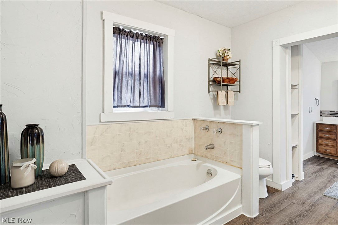 102 E Brookside Avenue Akron OH 44301