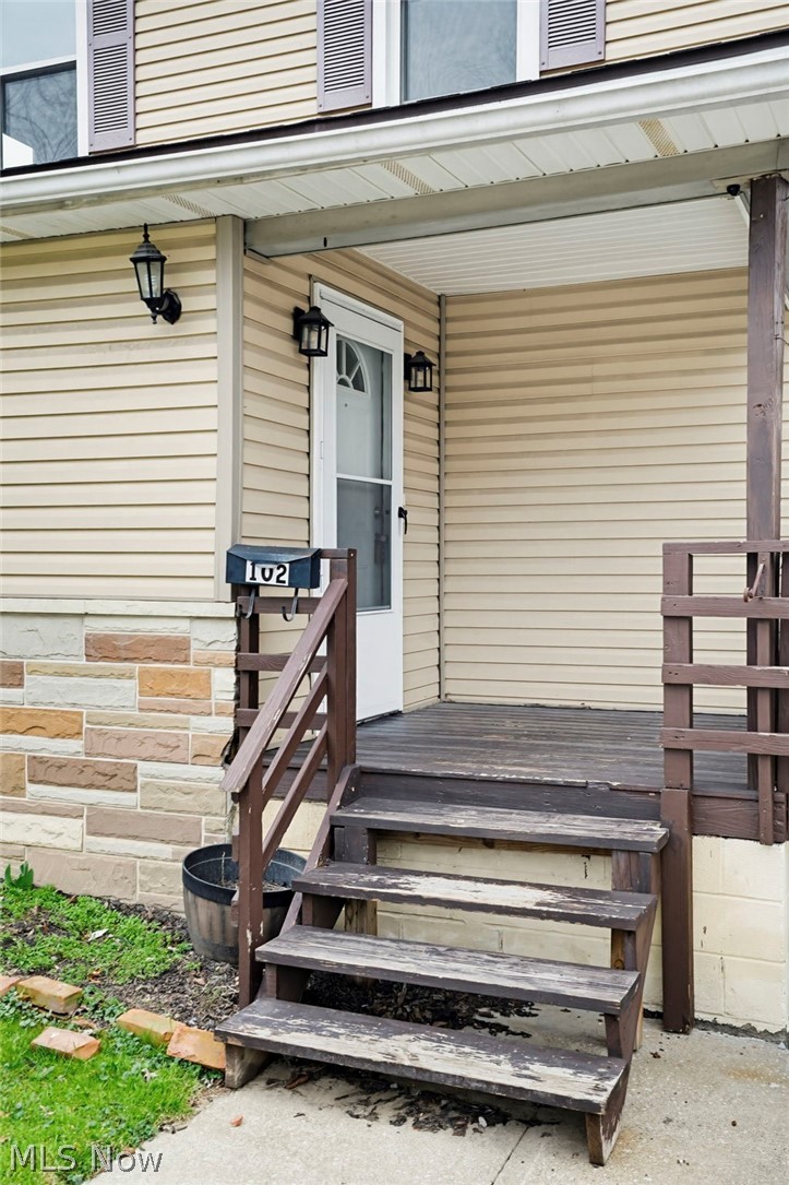 102 E Brookside Avenue Akron OH 44301