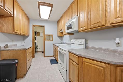 2685 Kenyon Avenue NW Massillon OH 44647