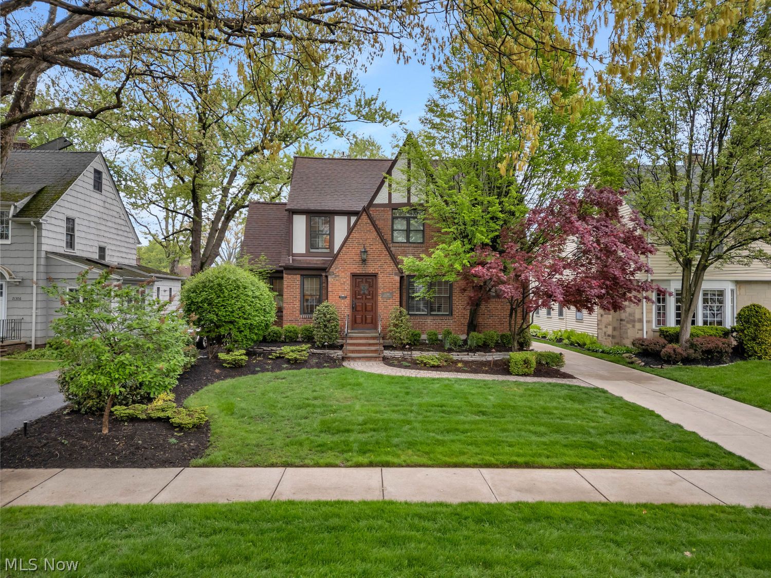 21280 Maplewood Avenue Rocky River OH 44116