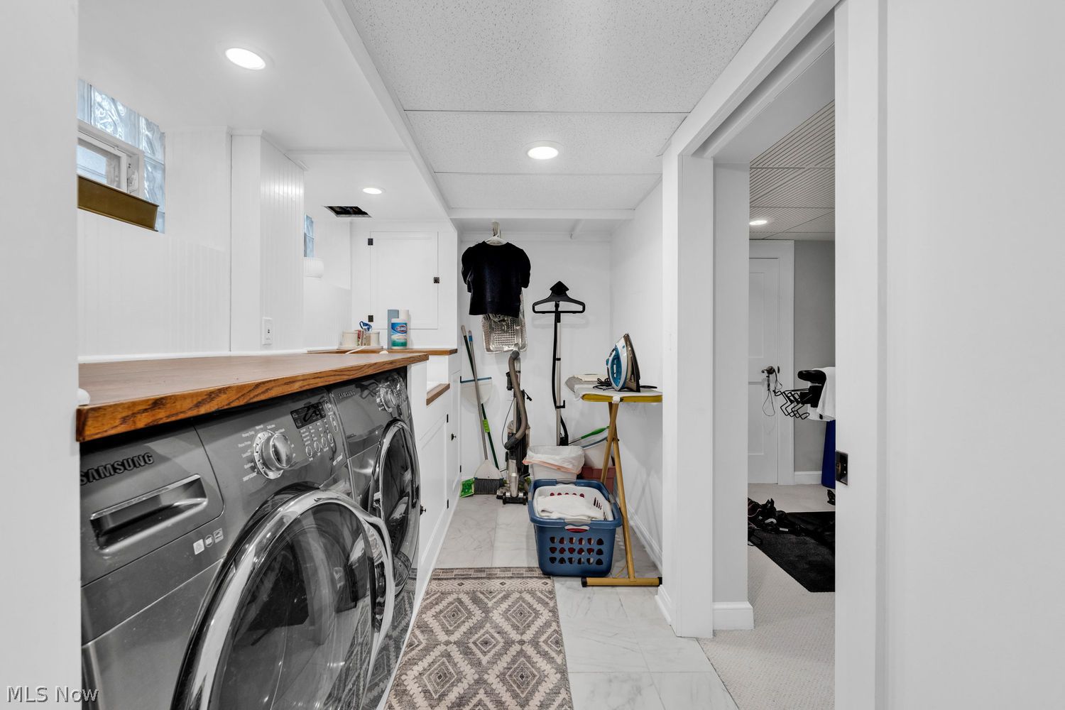 21280 Maplewood Avenue Rocky River OH 44116