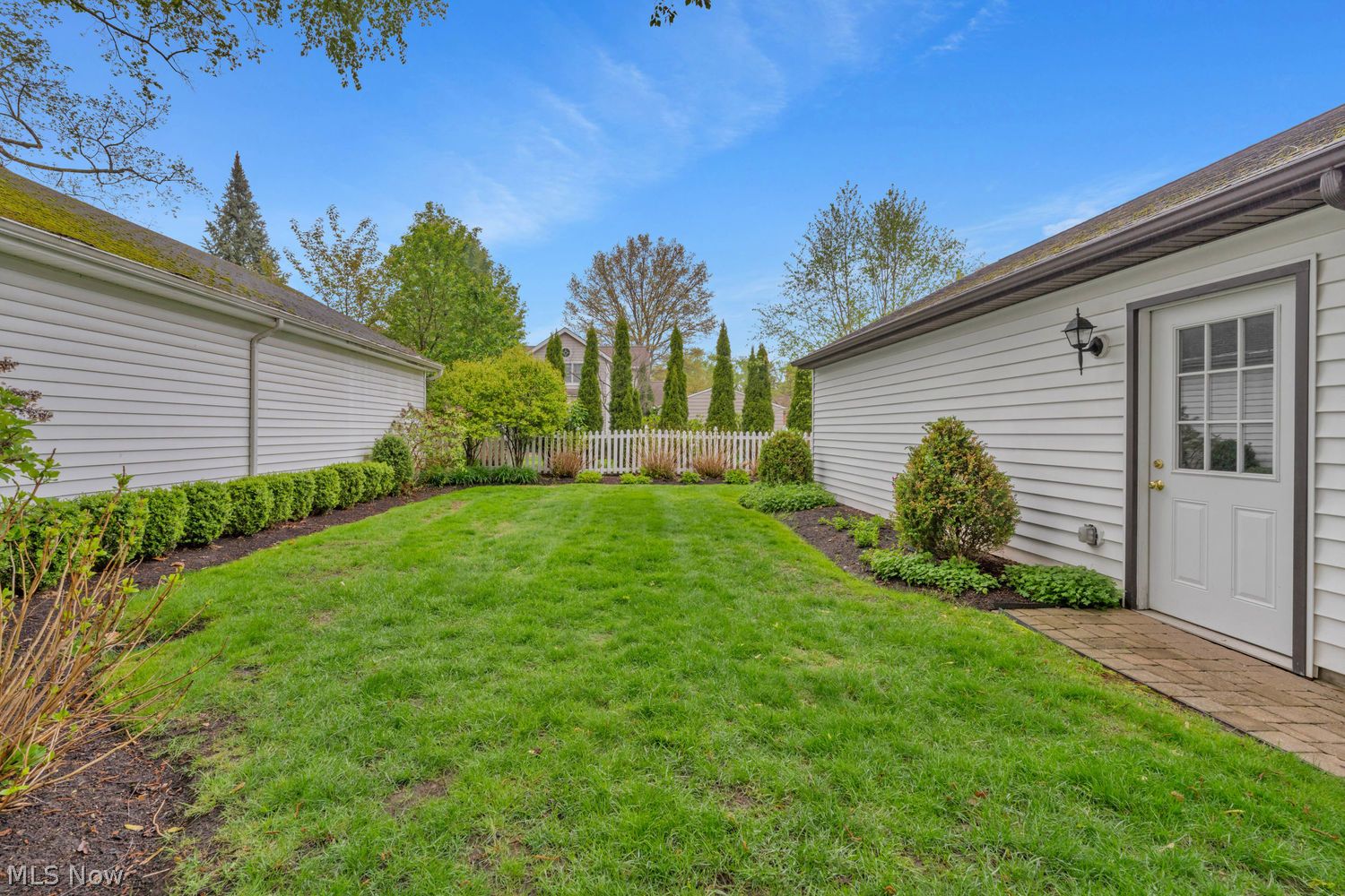 21280 Maplewood Avenue Rocky River OH 44116