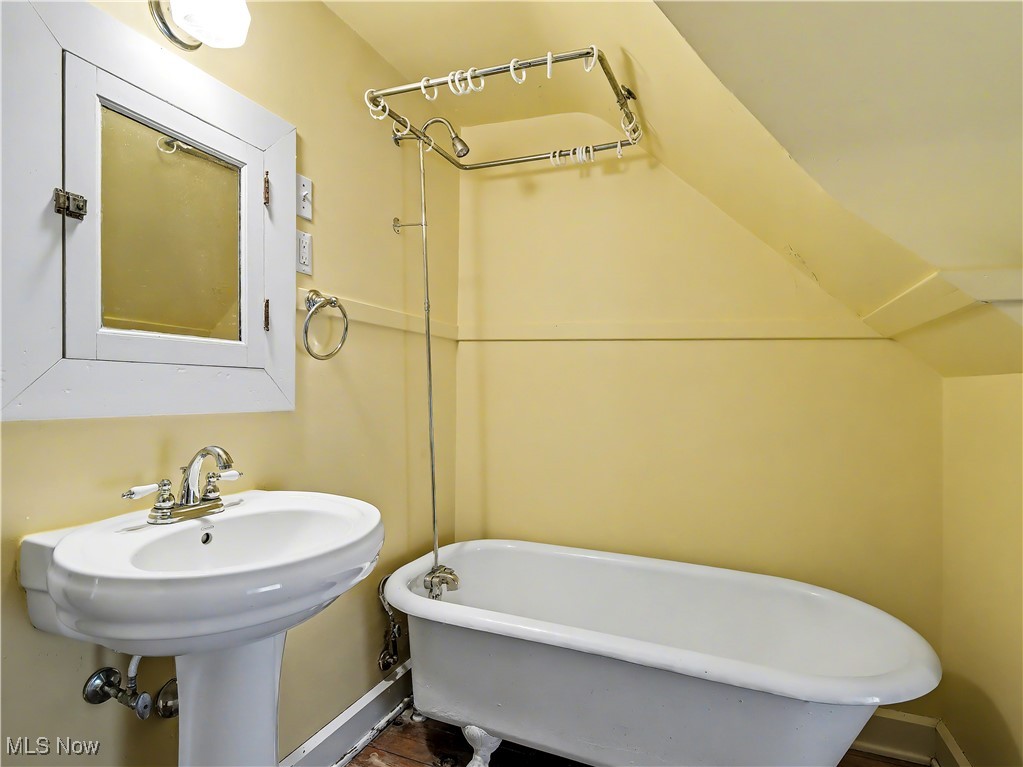 2830 Lee Road Shaker Heights OH 44120