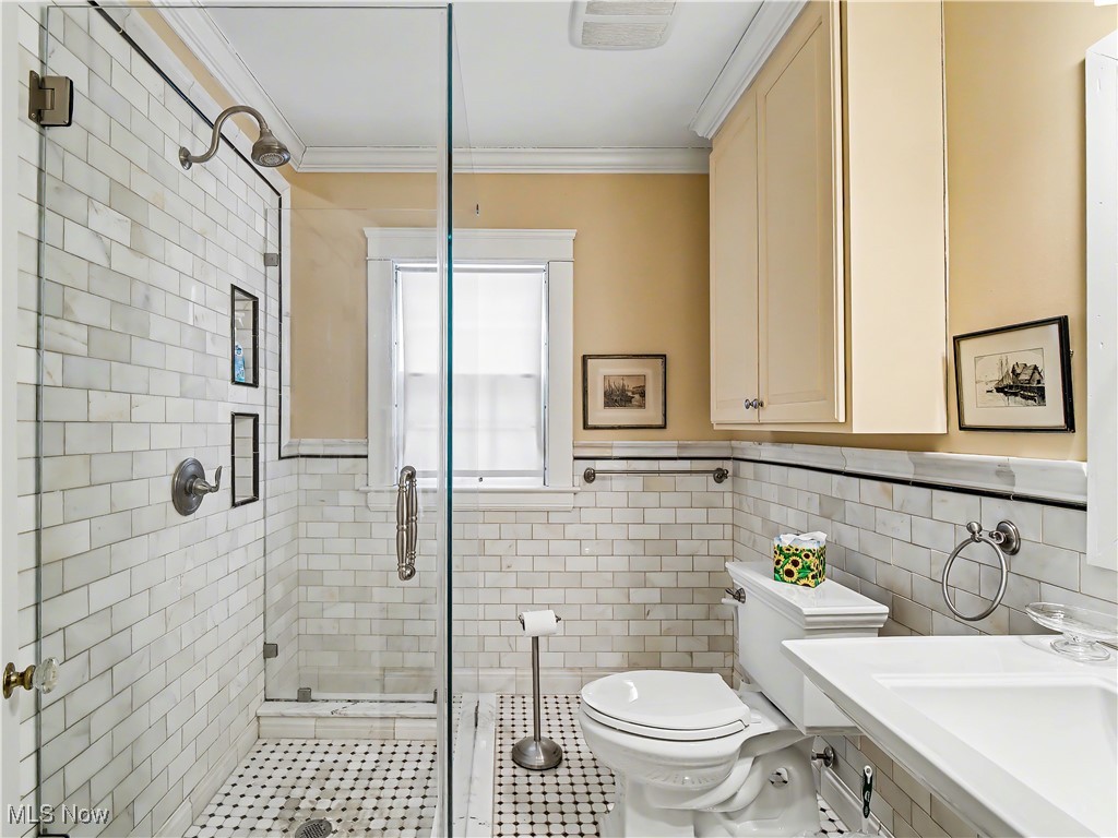 2830 Lee Road Shaker Heights OH 44120