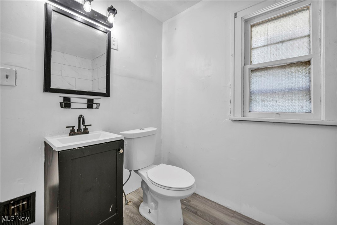 1743 Clarkstone Road Cleveland OH 44112