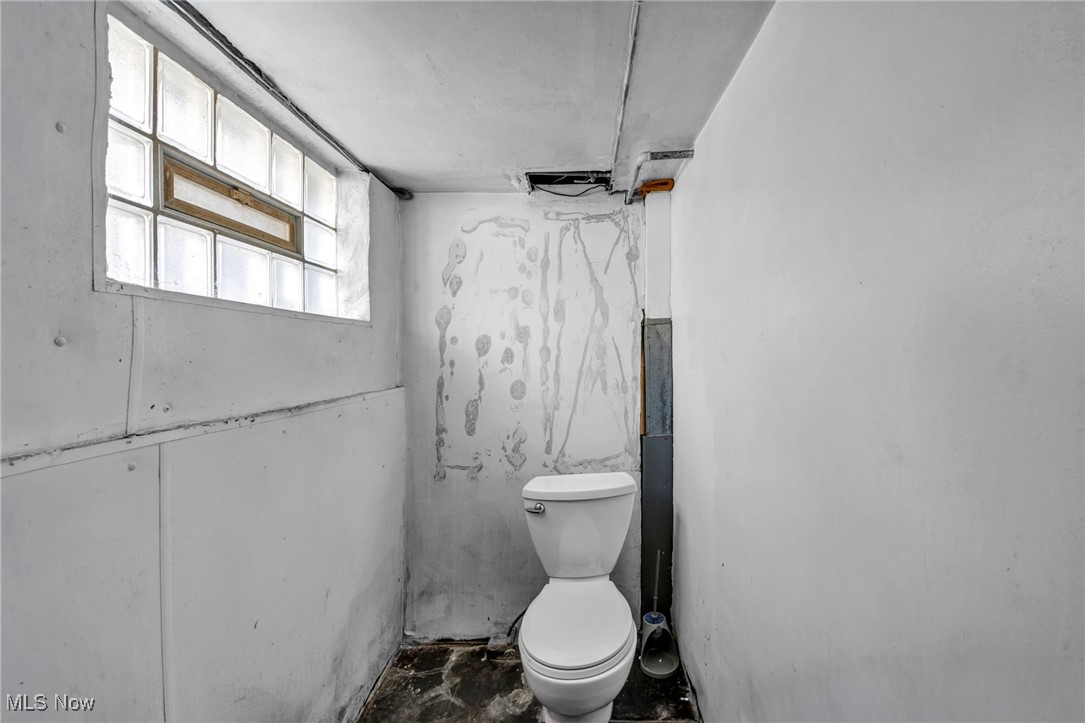 1743 Clarkstone Road Cleveland OH 44112